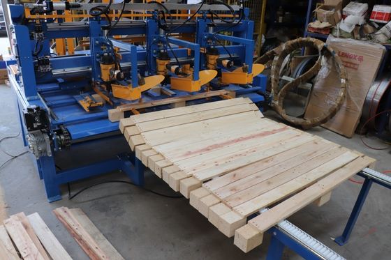 Wooden Pallet Foot Pier Making Machine Foot Pier Production, Nailing And Cutting Integrated Machine