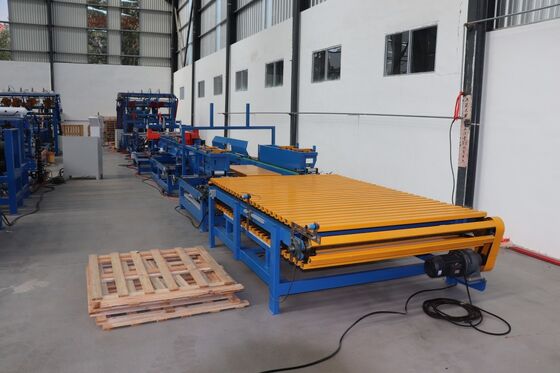 Automatic Wood Pallet Nailing Machine Production Line 2400x1200mm Pallet Making Equipment for Industrial Plants