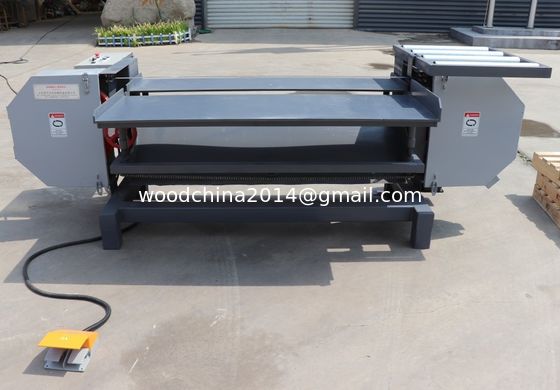 木製パレット解体 テープ 釘切断用のソーマシン パレット解体 マックス幅1750mm