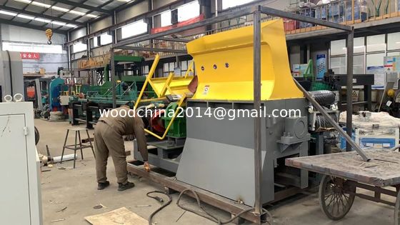 高効率のパレットシェッダー パレットクラッシャーマシン 木のパレット切断機